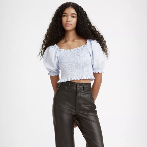 LEVI'S - NWT Rey Smocked Short Sleeve Blouse - Picture 3 of 10